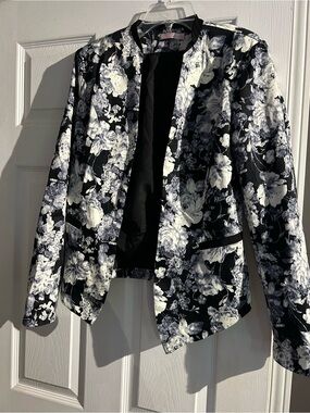 Blue & White Floral Open-Front Women's Blazer